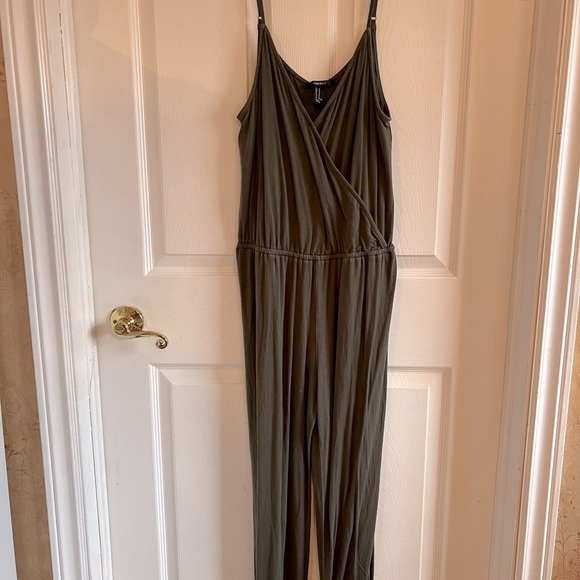 Forever 21 Olive Green Sleeveless Jumpsuit - Picture 3 of 5